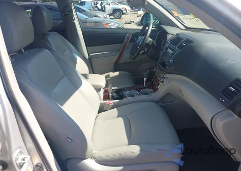 2013 Toyota Highlander Limited V6 z USA, uszkodzony, nr VIN 5TDDK3EH9DS275946